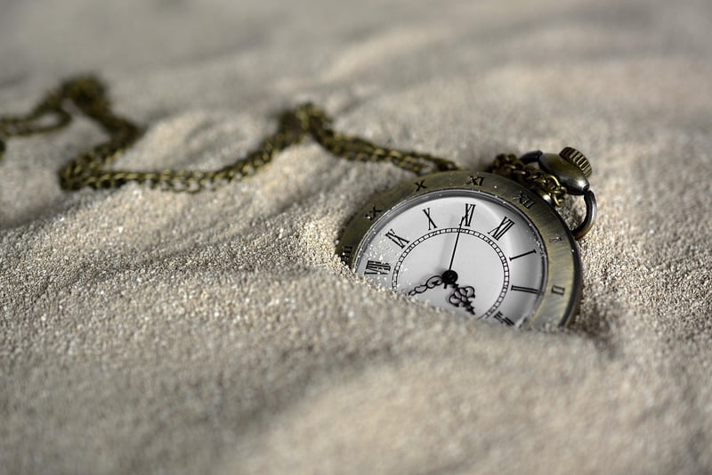 Time-bending Destinations